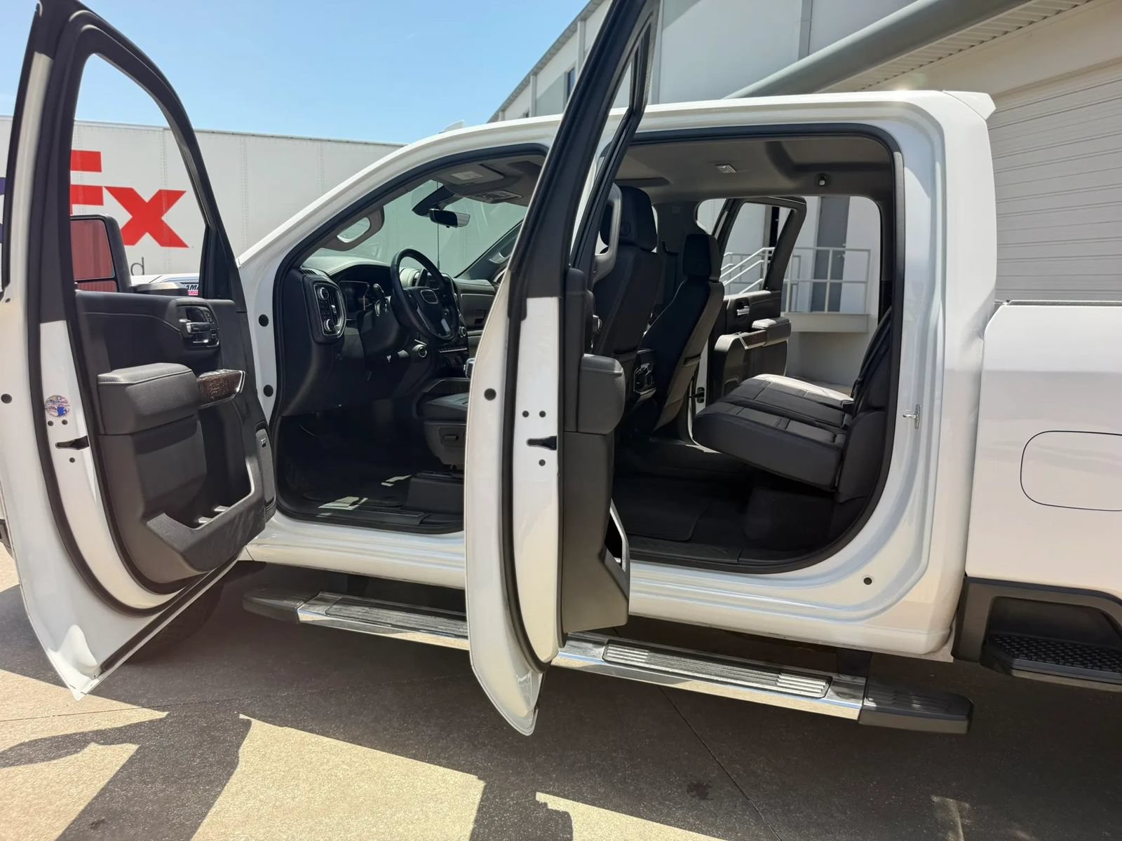 Used 2020 GMC Sierra 2500 Denali w/ Denali Ultimate Package AWD/4WD image 22