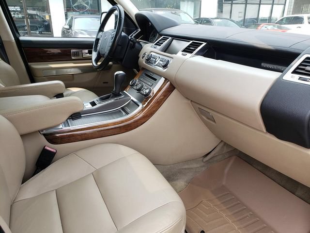 Used 2011 Land Rover Range Rover Sport HSE AWD/4WD image 18