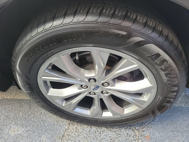 Used 2021 Ford Explorer XLT w/ Equipment Group 202A RWD image 5