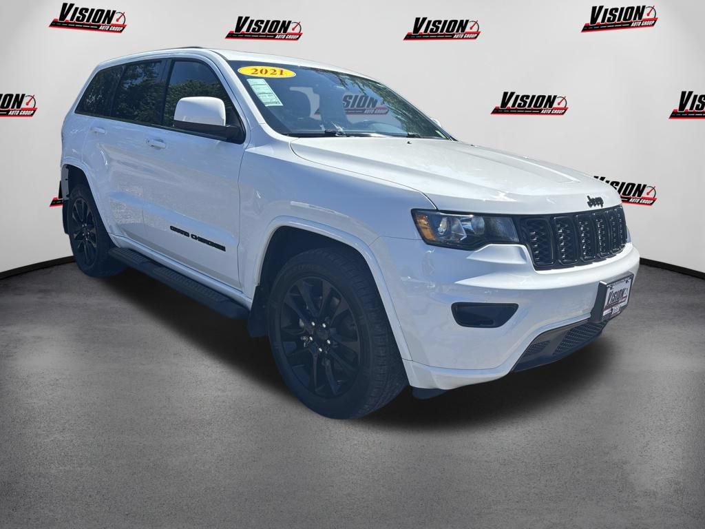 Used 2021 Jeep Grand Cherokee Laredo X AWD/4WD image 3