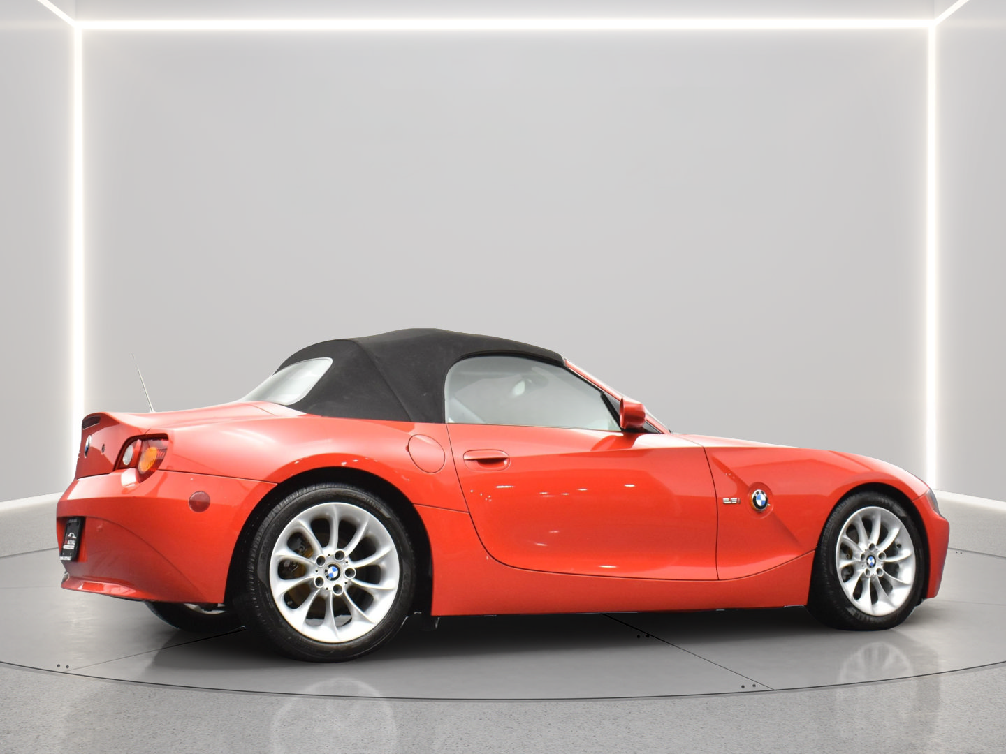 Used 2004 BMW Z4 2.5i RWD image 18