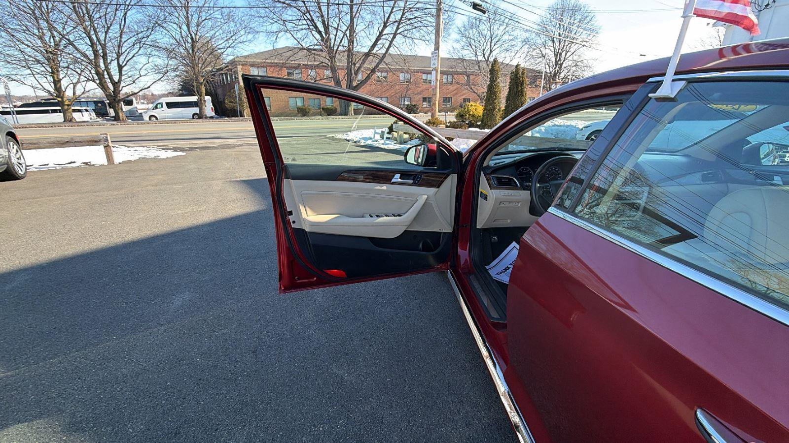 Used 2016 Hyundai Sonata Limited w/ Option Group 04 image 23