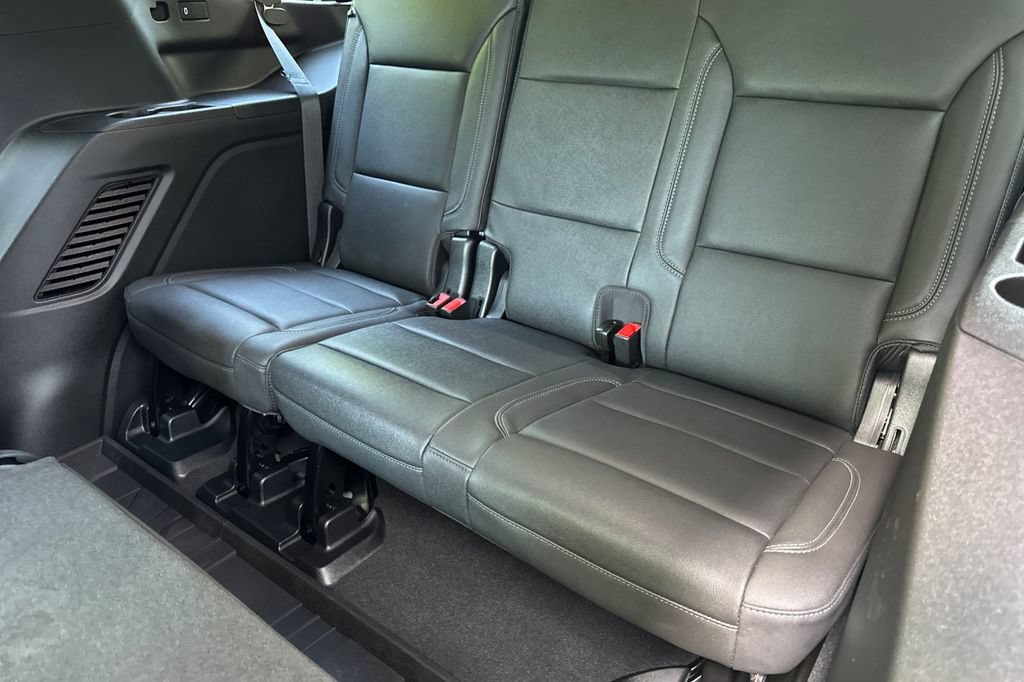 Used 2023 Chevrolet Tahoe Z71 w/ Z71 Off-Road Package AWD/4WD image 15
