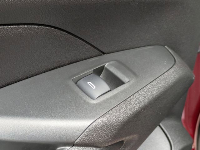 Used 2025 Chevrolet Trax LT image 27