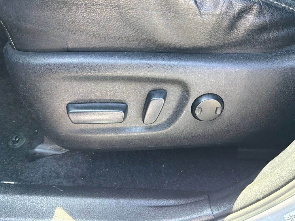 Used 2013 Toyota RAV4 Limited FWD image 22