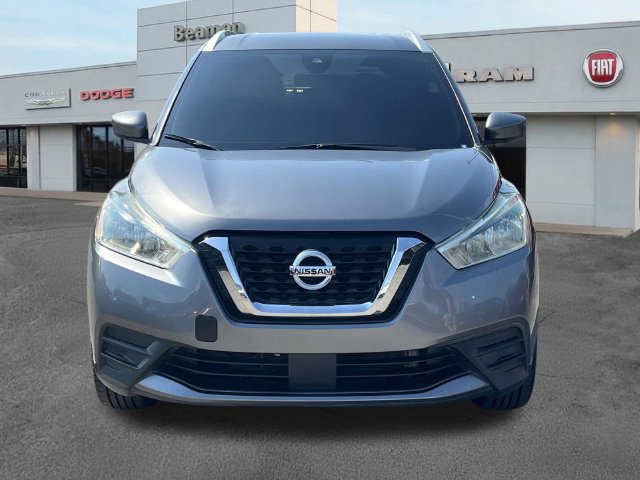 Used 2020 Nissan Kicks SV FWD image 2