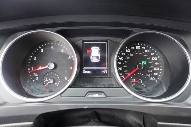 Used 2018 Volkswagen Tiguan S image 15