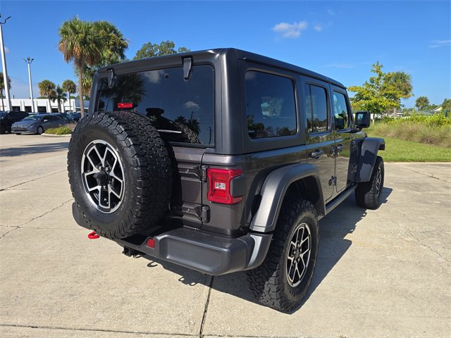 Used 2024 Jeep Wrangler Unlimited Rubicon image 4