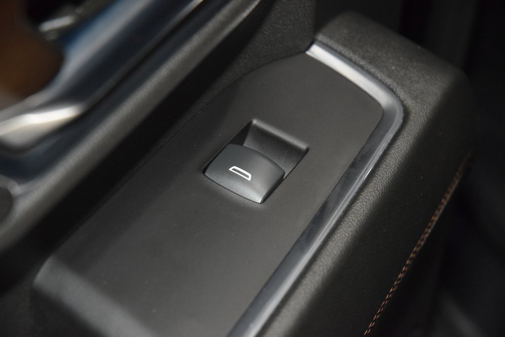 Used 2024 Chevrolet Silverado 2500 High Country image 48