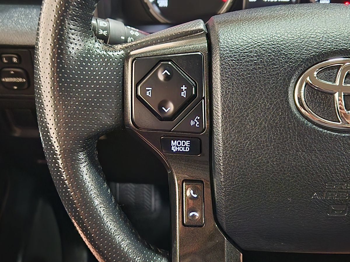 Used 2023 Toyota 4Runner TRD Off-Road Premium AWD/4WD image 51
