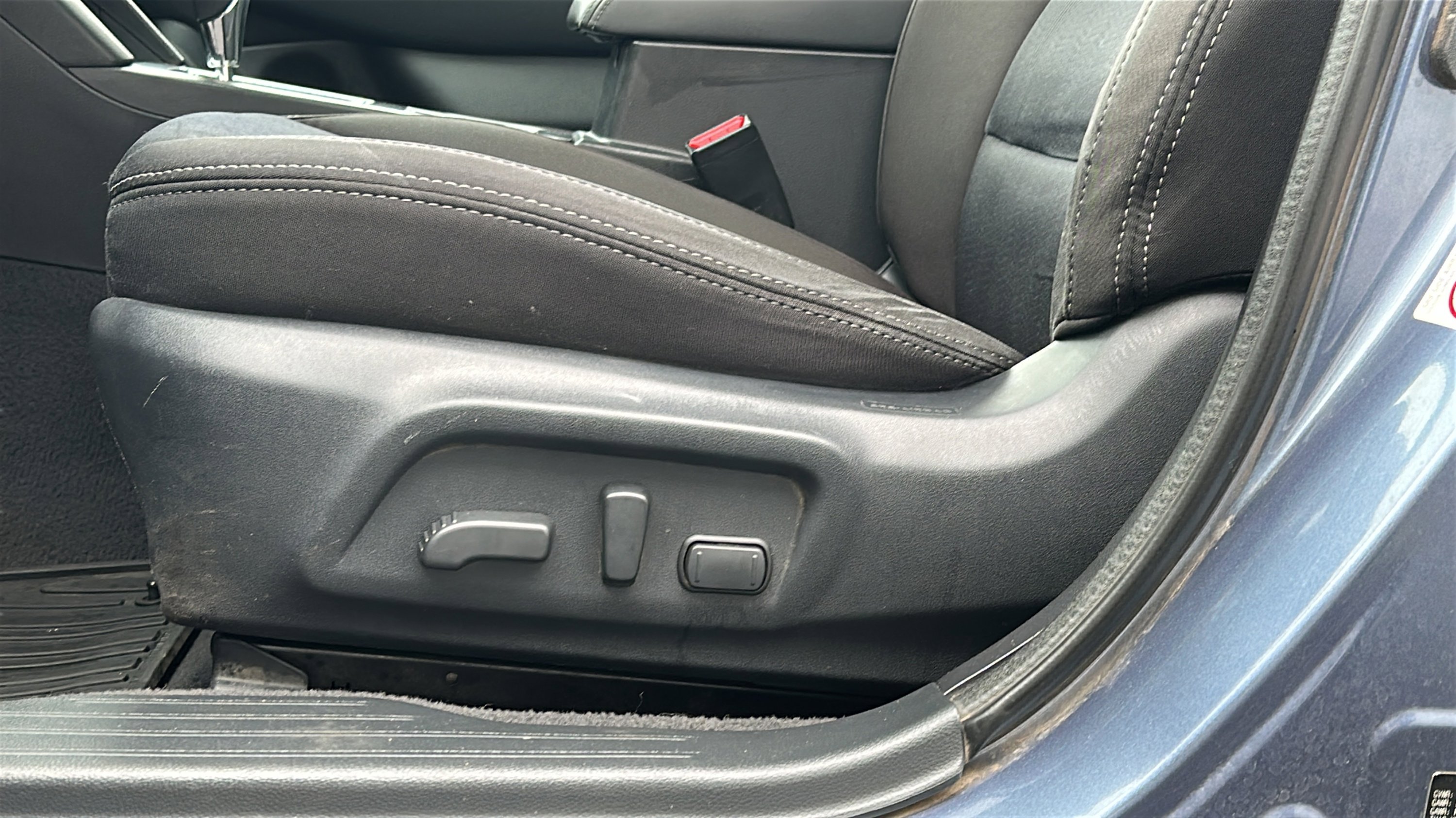 Used 2016 Subaru Legacy 2.5i Premium image 41