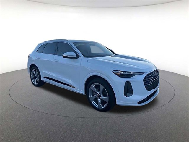 New 2025 Audi Q5 Prestige image 1