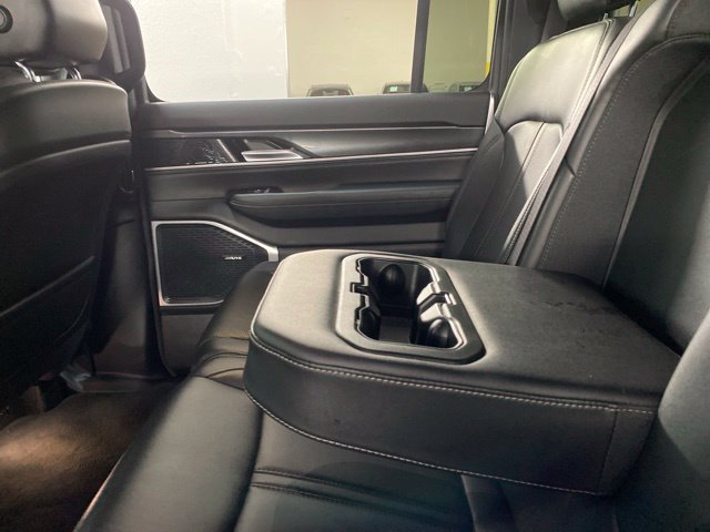 Used 2023 Jeep Wagoneer 4WD w/ Premium Group I image 83