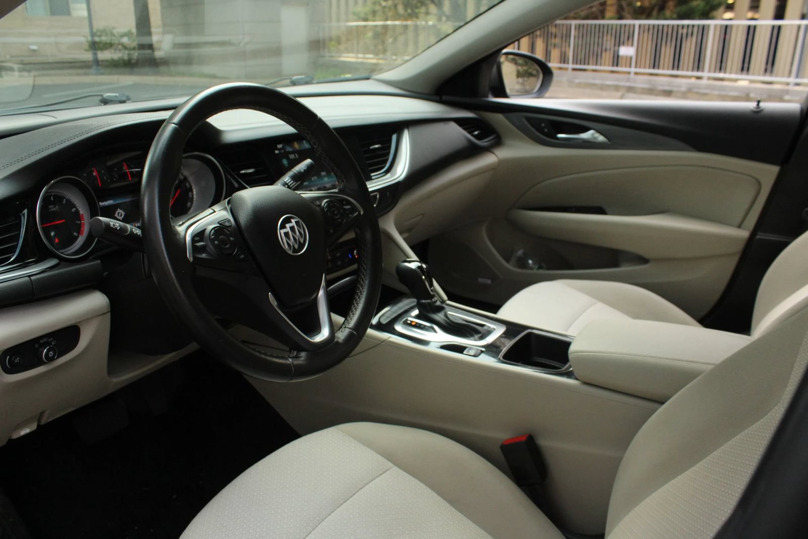 Used 2018 Buick Regal Preferred w/ Sights and Sounds Package FWD image 13