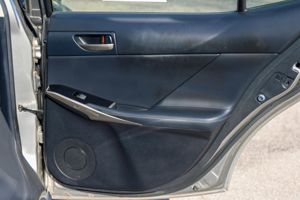 Used 2018 Lexus IS 300 AWD w/ Comfort Package image 18