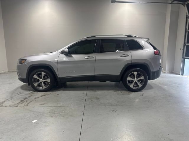 Used 2019 Jeep Cherokee Limited AWD/4WD image 10