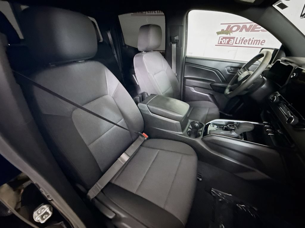 Used 2024 Chevrolet Colorado Trail Boss w/ Technology Package AWD/4WD image 29