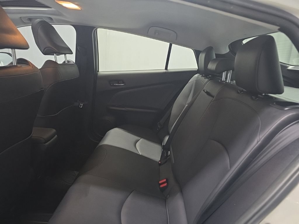 Used 2018 Toyota Prius Four w/ Advanced Technology Package FWD image 8