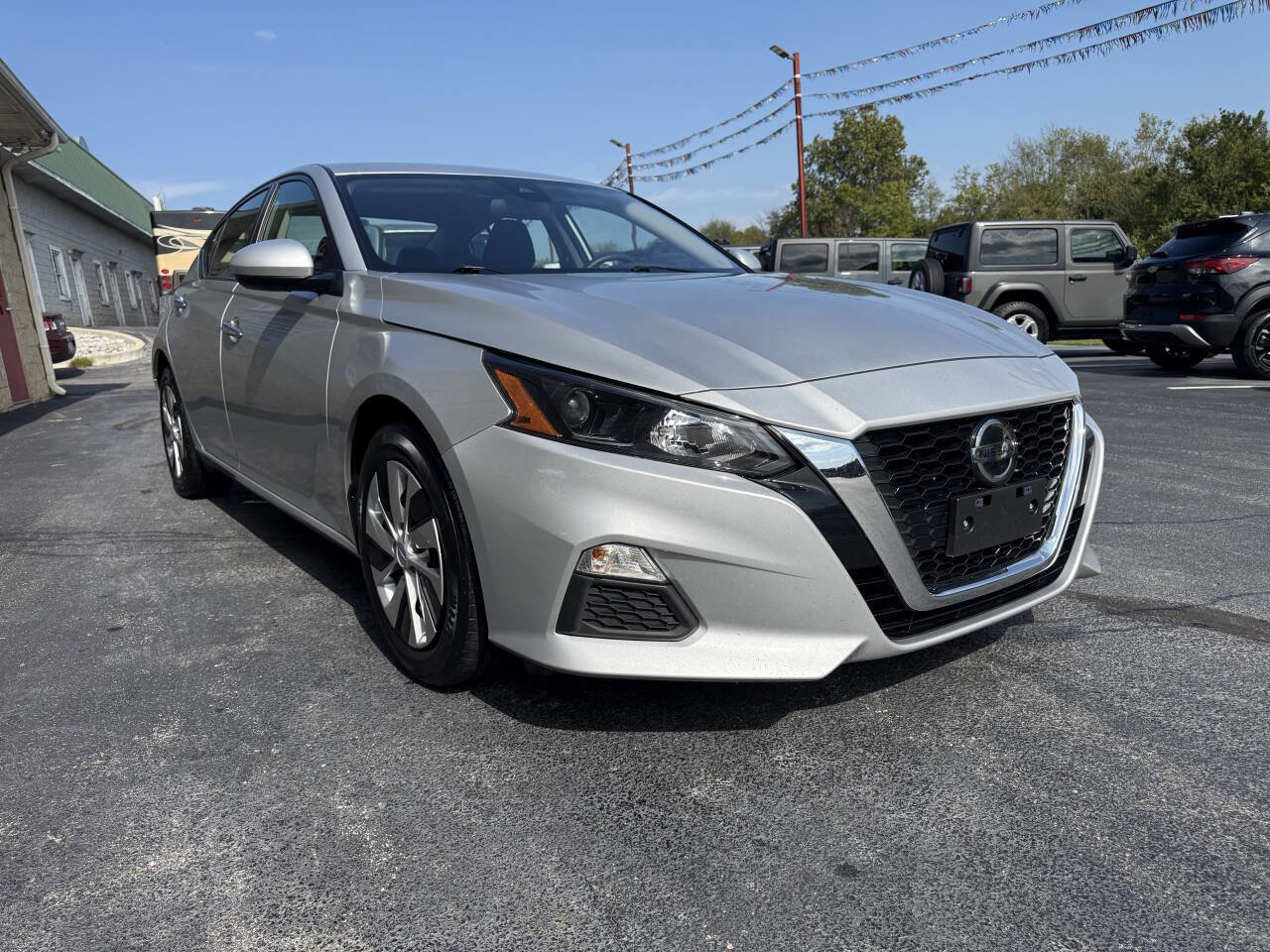 Used 2022 Nissan Altima 2.5 S image 3