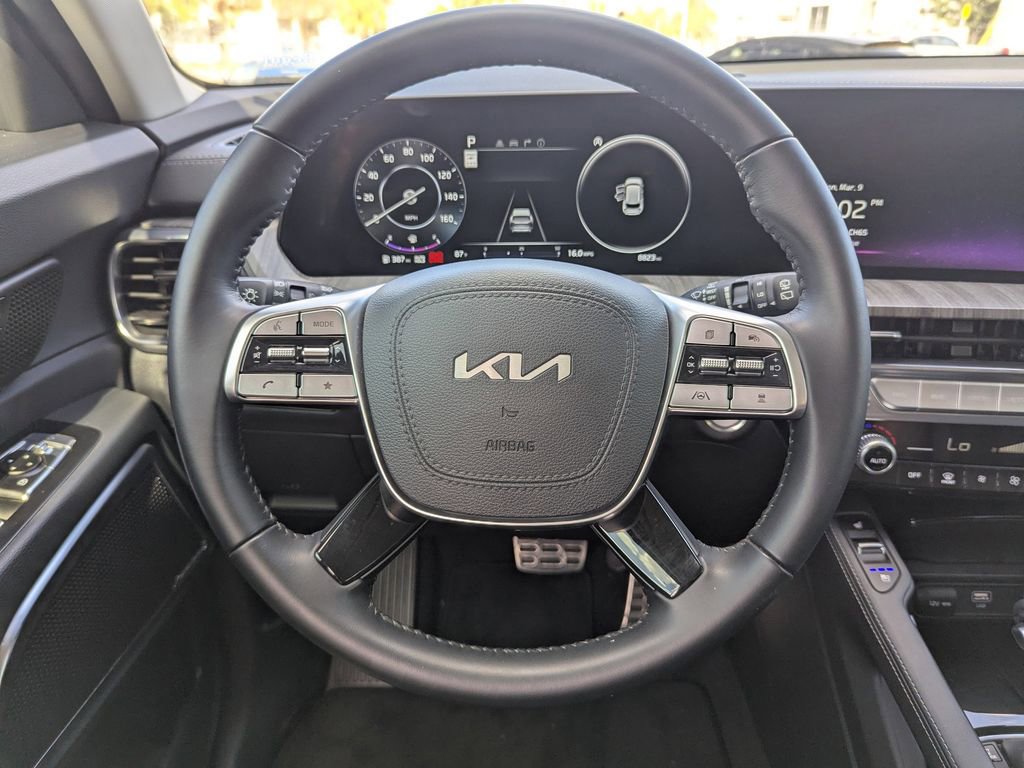 Used 2025 Kia Telluride SX image 12