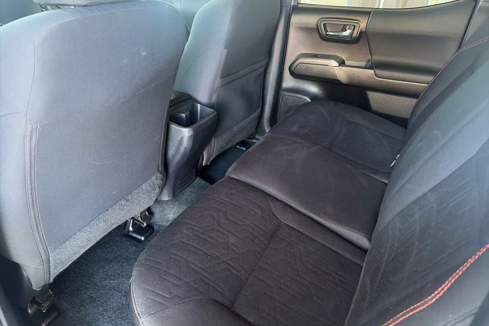 Used 2020 Toyota Tacoma TRD Sport AWD/4WD image 4