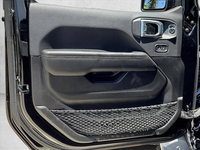 Used 2024 Jeep Wrangler Unlimited Sahara AWD/4WD image 18