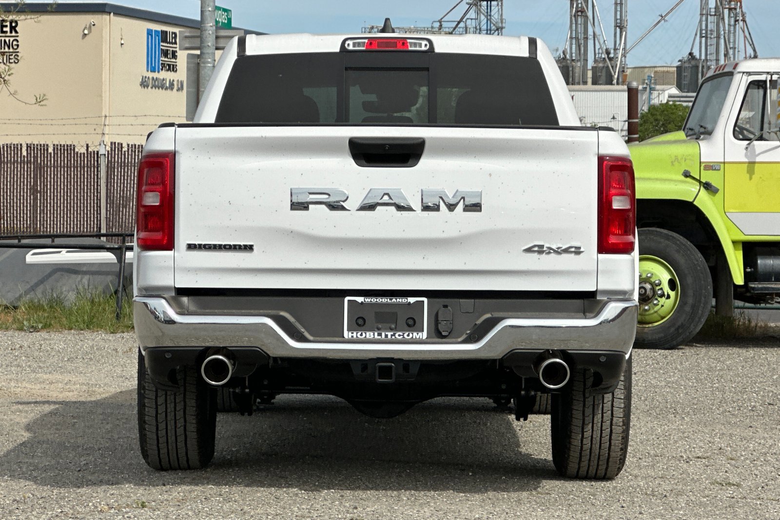 New 2026 RAM 1500 4x4 Crew Cab image 4