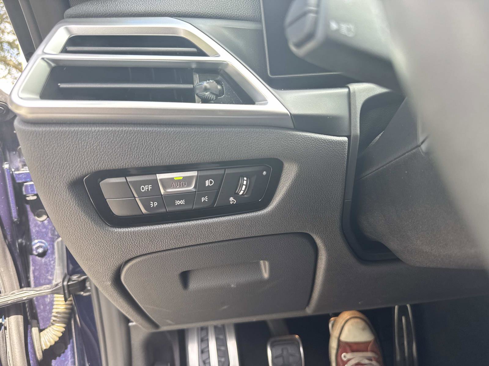 Certified 2025 BMW M4 Coupe w/ Executive Package image 26