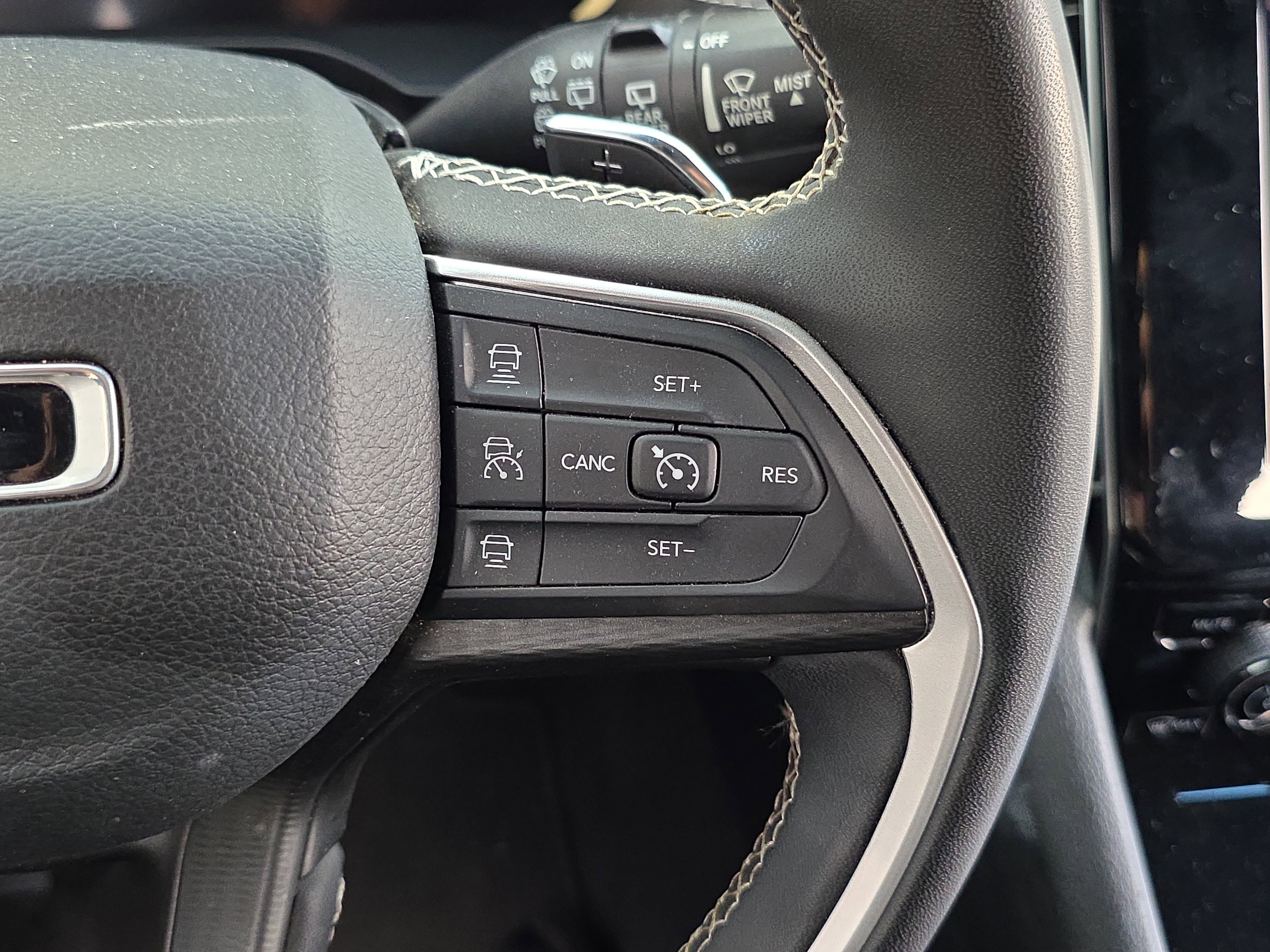 Used 2023 Jeep Grand Cherokee L Laredo image 15