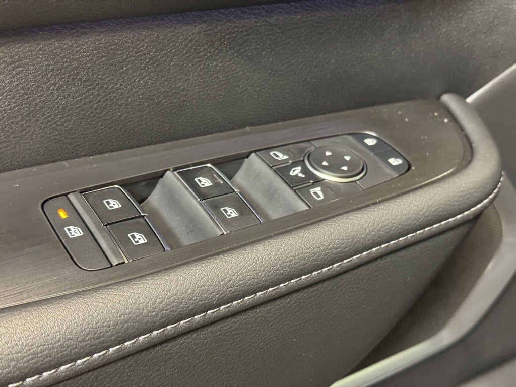 New 2025 Nissan Armada Platinum Reserve image 10