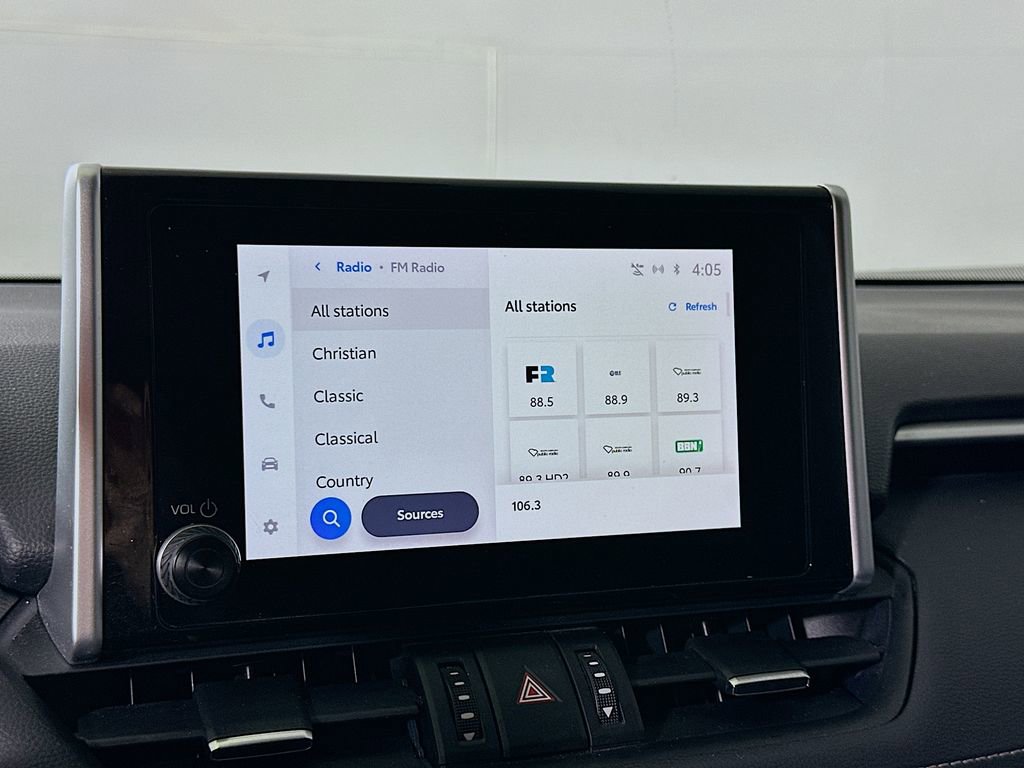 Used 2023 Toyota RAV4 XLE Premium image 26