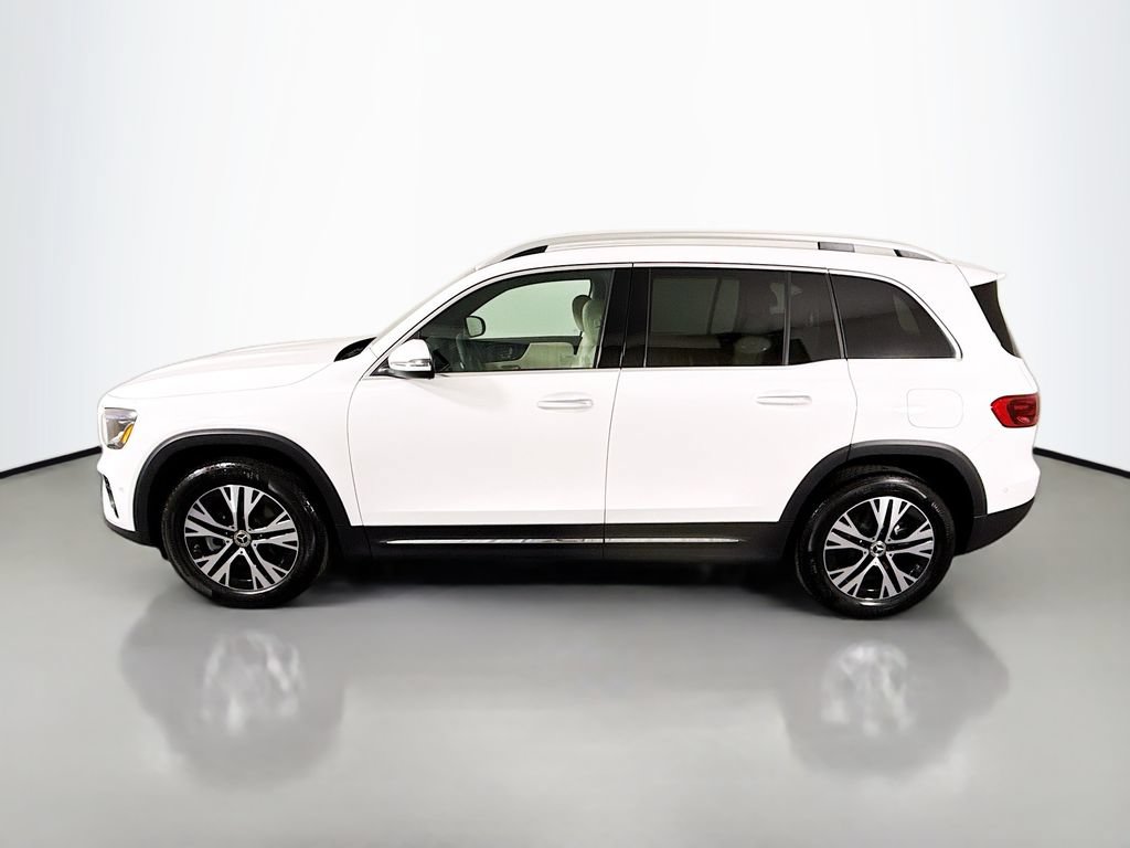 Used 2025 Mercedes-Benz GLB 250 w/ Exclusive Package image 4