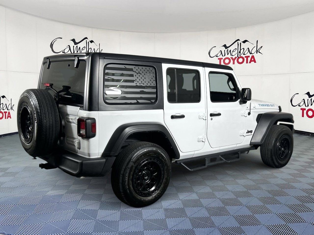 Used 2023 Jeep Wrangler Sport S image 7