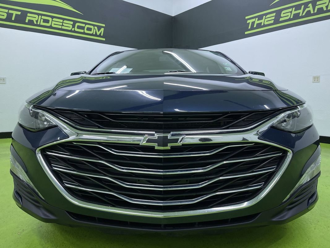 Used 2020 Chevrolet Malibu LT w/ Leather Package image 3