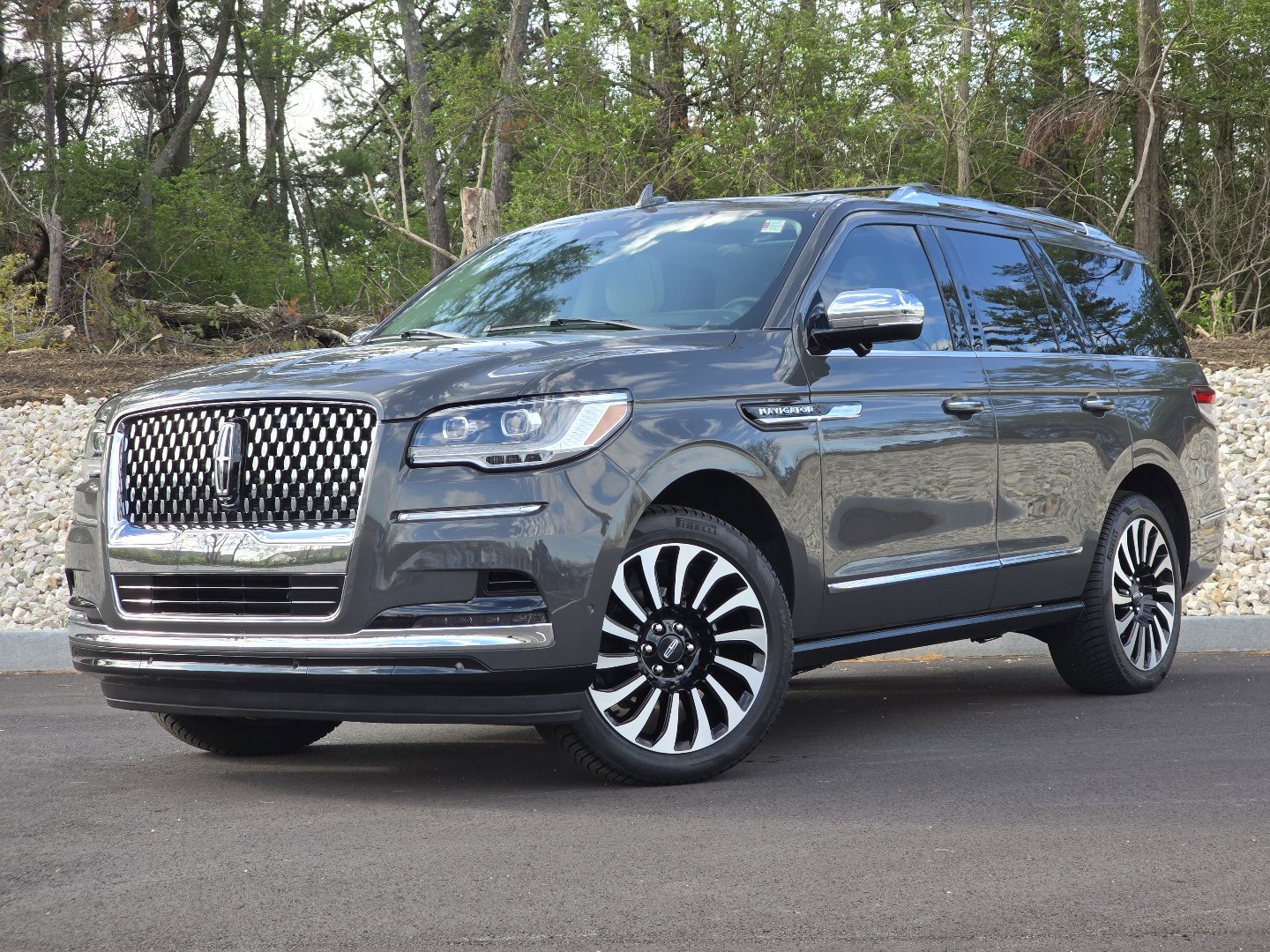 Used 2023 Lincoln Navigator Black Label image 2