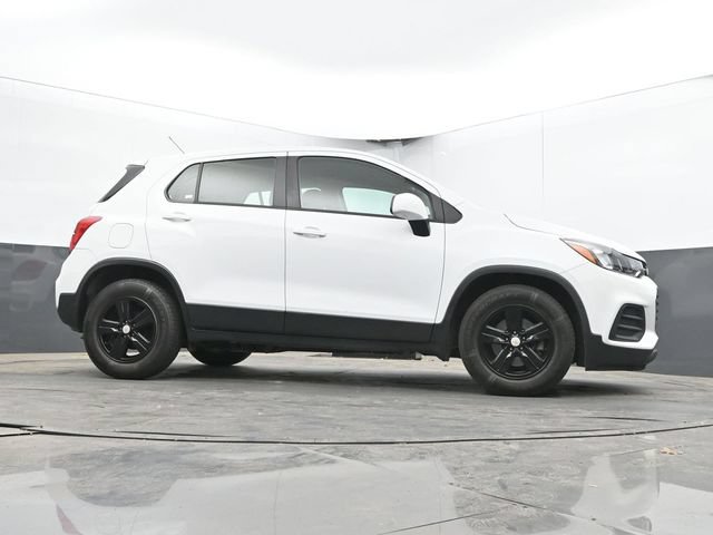 Used 2020 Chevrolet Trax LS FWD image 23