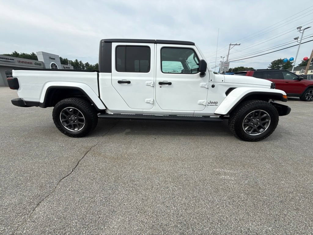 Certified 2022 Jeep Gladiator Overland w/ LED Lighting Group AWD/4WD image 6