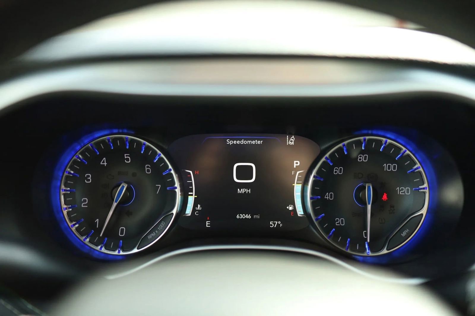 Used 2021 Chrysler Pacifica Touring w/ Uconnect Theater Family Group image 25
