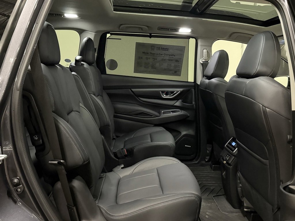 New 2025 Subaru Ascent Limited w/ Popular Package #1 image 8