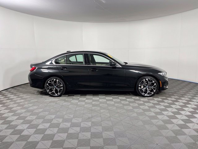 Used 2025 BMW 330i xDrive Sedan w/ Premium Package AWD/4WD image 7