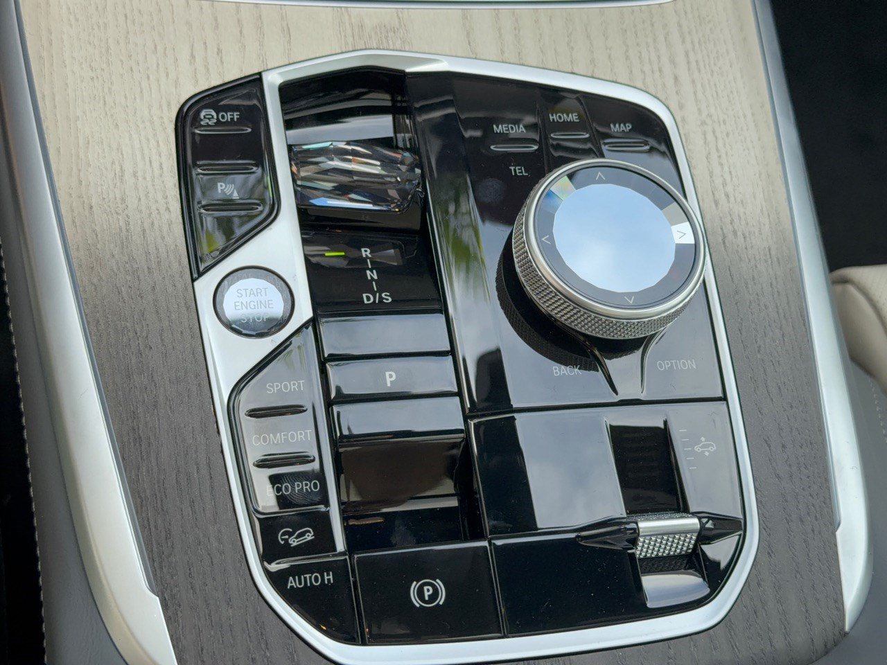 New 2027 BMW X7 M60i AWD/4WD image 21