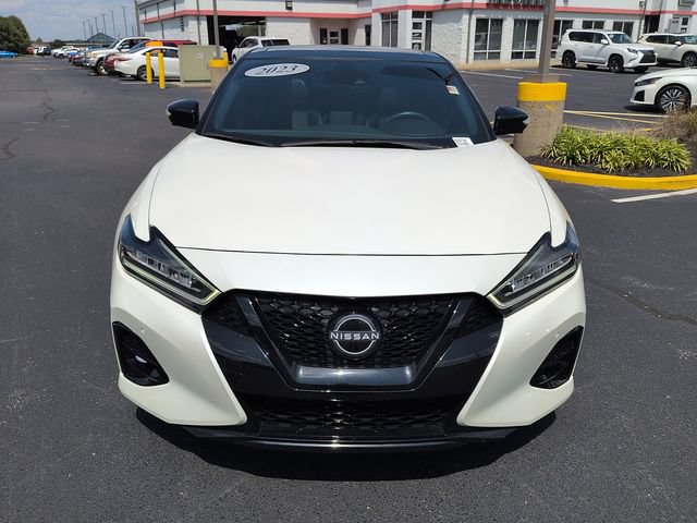 Used 2023 Nissan Maxima SR w/ Sport Mat Group FWD image 2