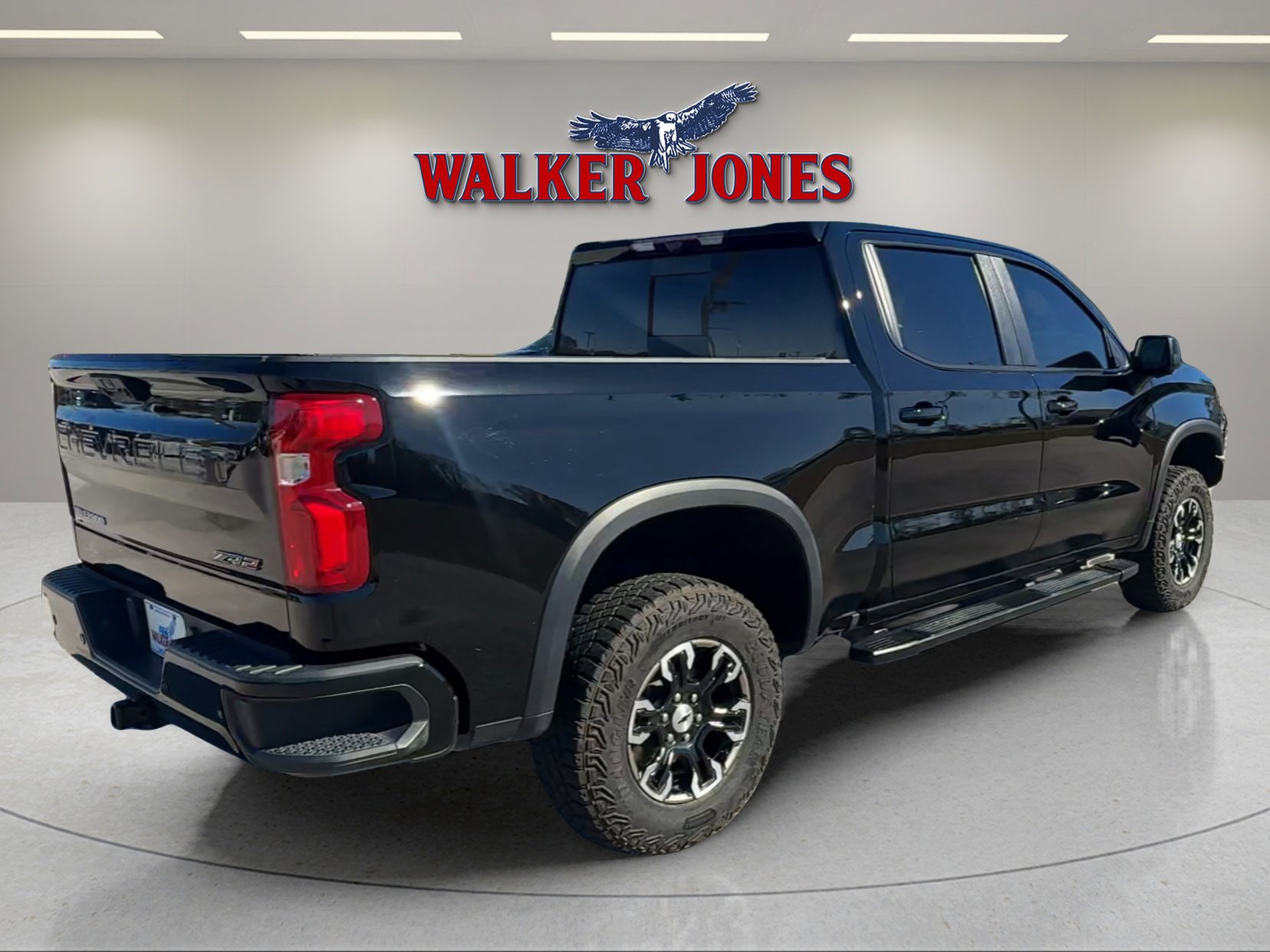 Used 2024 Chevrolet Silverado 1500 ZR2 w/ Technology Package image 3