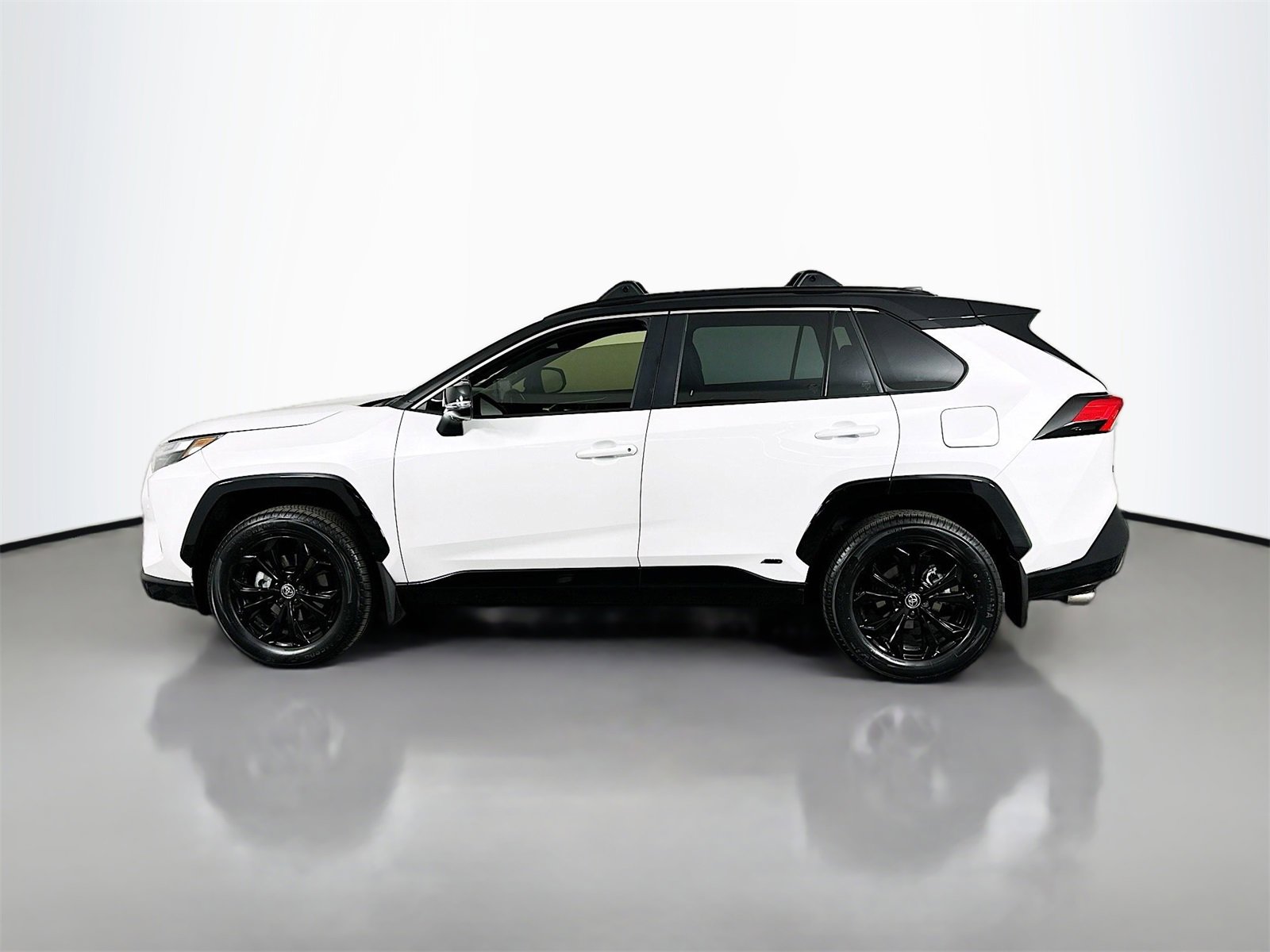 Certified 2025 Toyota RAV4 XSE image 4