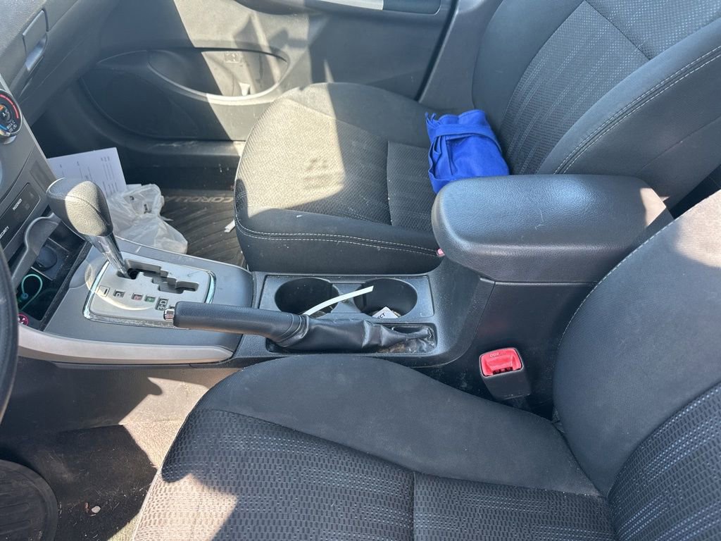 Used 2013 Toyota Corolla S FWD image 25