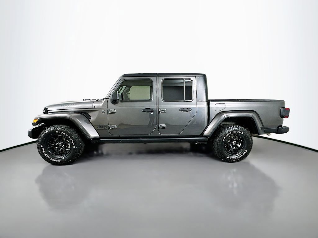 Used 2024 Jeep Gladiator Willys image 8