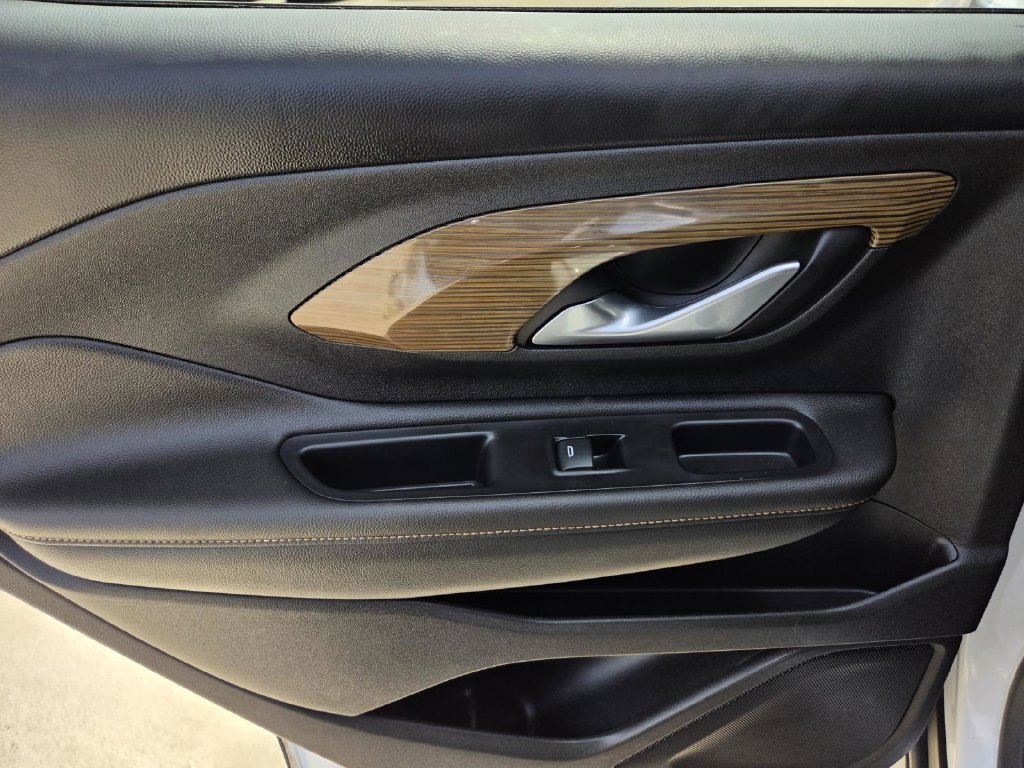 Used 2020 GMC Terrain SLE FWD image 11