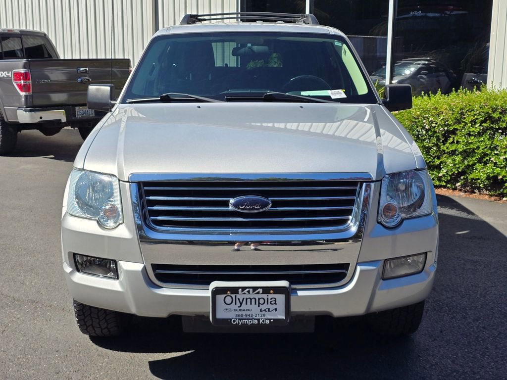 Used 2010 Ford Explorer XLT AWD/4WD image 2