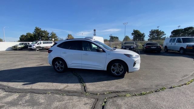 Used 2023 Ford Escape ST-Line FWD image 9