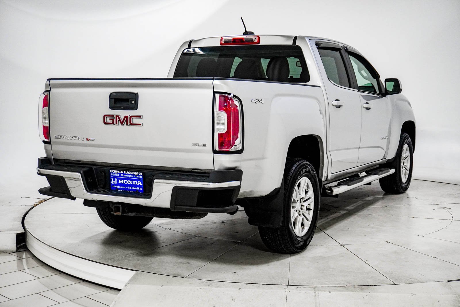 Used 2019 GMC Canyon SLE image 9